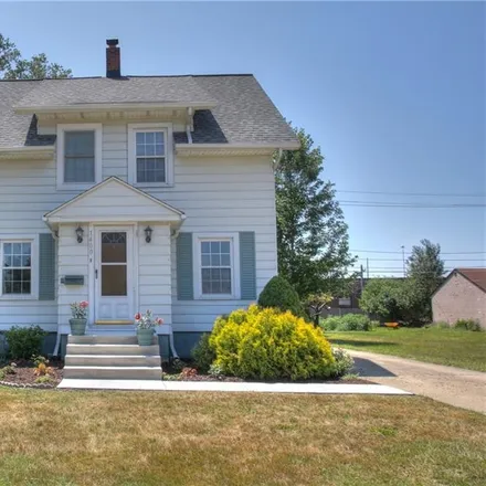 Buy this 3 bed house on 1400 Craneing Road in Wickliffe, OH 44092