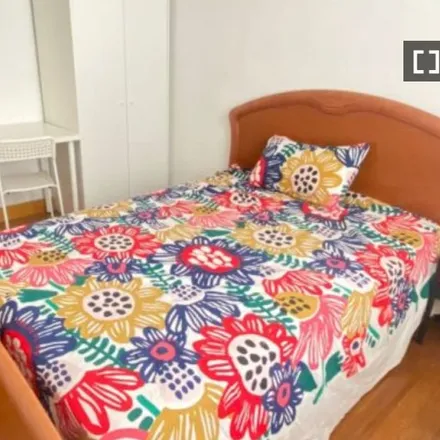 Rent this 4 bed room on Calle Uribarri / Uribarri kalea in 52, 48007 Bilbao