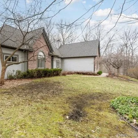 Buy this 4 bed house on Lancelot Lane in Oakland County, MI 48462