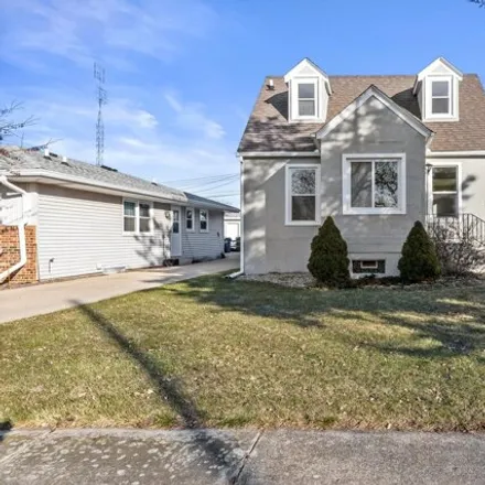 Buy this 3 bed house on 1011 Sycamore Avenue in Racine, WI 53406