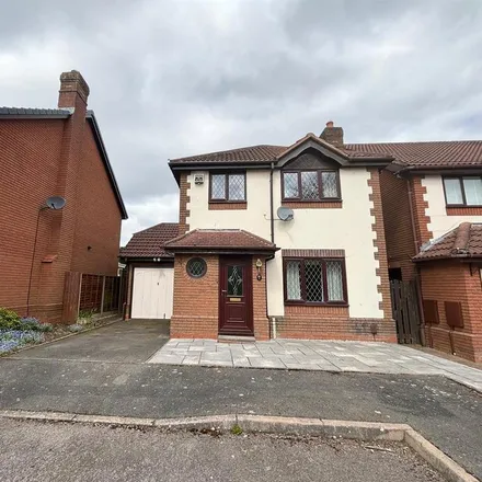 Rent this 3 bed house on Cropthorne Drive in Wythall, B47 5PZ