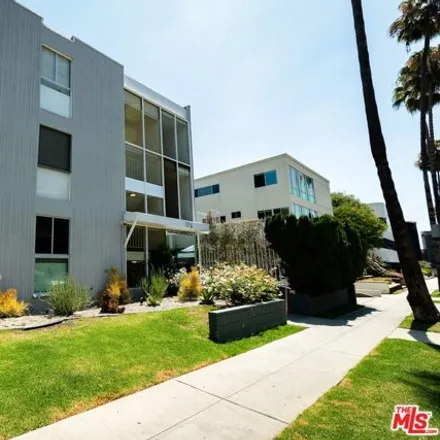 Rent this 2 bed house on North Crescent Drive in Beverly Hills, CA 90210