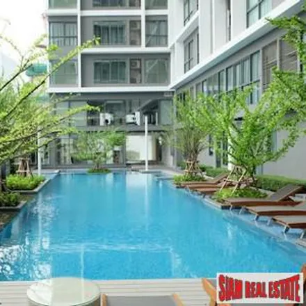 Buy this studio apartment on JODD FAIRS in Soi Rama IX Soi 3, Huai Khwang District