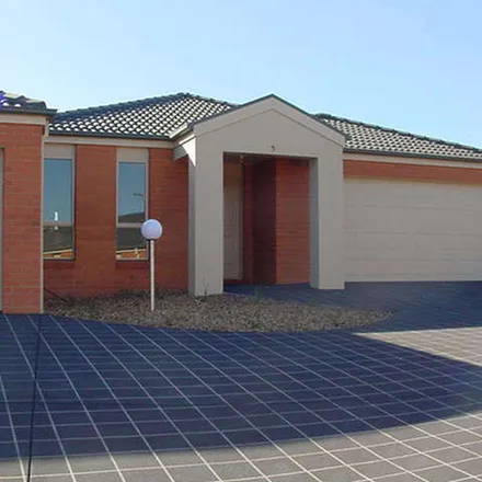 Rent this 3 bed townhouse on Pannamena Crescent in Jerrabomberra NSW 2619, Australia