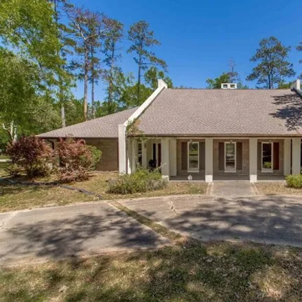 Buy this 6 bed house on 178 Woodhaven Drive in Ponchatoula, LA 70454