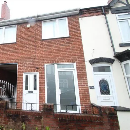 Rent this 1 bed apartment on Maple Road in Halesowen, B62 8JR