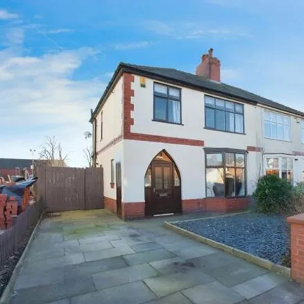 Buy this 3 bed duplex on Derbyshire Booth in Yewlands Drive, Leyland