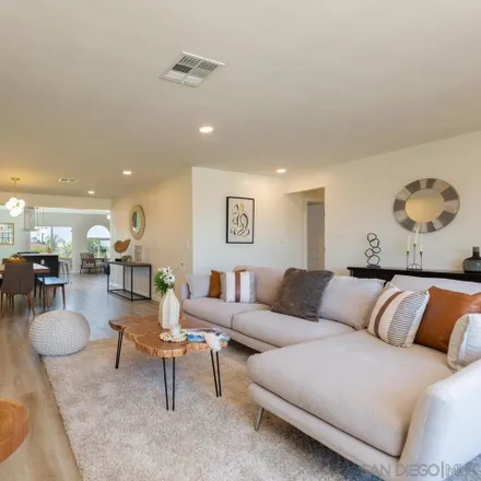 Image 3 - 2599 Katherine Street, Fletcher Hills, El Cajon, CA 92020, USA - House for sale