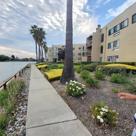 Image 5 - 958 Beach Park Boulevard, Foster City, CA 94404, USA - Condo for sale