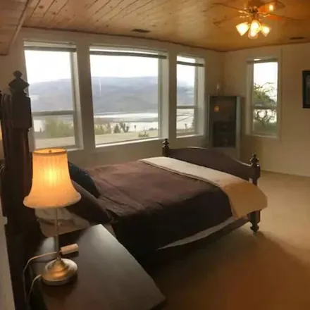 Rent this 2 bed house on Peachland in BC V0H 1X4, Canada