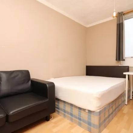 Image 3 - 224 Stepney Way, Ratcliffe, London, E1 3EZ, United Kingdom - Apartment for rent