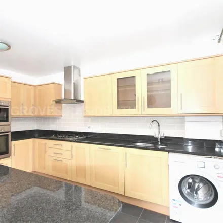 Rent this 3 bed townhouse on St. Mary's Court in Chestnut Grove, London