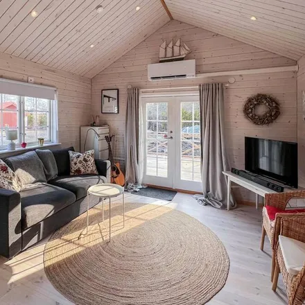 Rent this 1 bed house on Coop Färjestaden in Storgatan 24, 386 30 Färjestaden