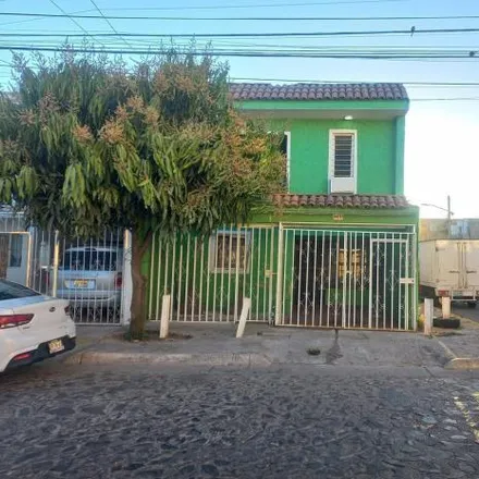 Buy this 2 bed house on Calle Antonio Neri 4416 in 5 de Mayo 2a. Sección, 44970 Guadalajara