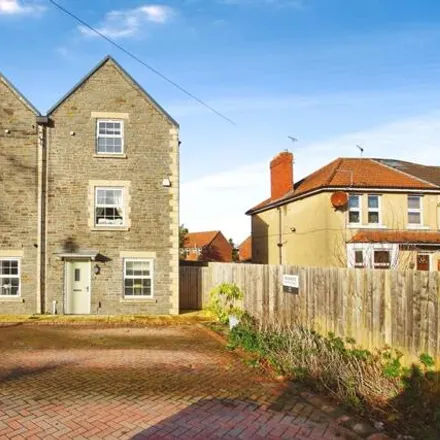 Buy this 4 bed townhouse on Richmond Road in Kingswood, BS16 9HB