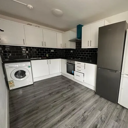 Rent this 4 bed room on Bargain Food Centre in 128C Barking Road, London