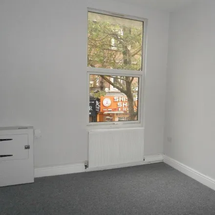 Image 6 - Home Fabrics and Flooring, 38-40 High Street, Gillingham, ME7 1AZ, United Kingdom - Apartment for rent