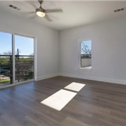 Image 8 - EastGate Condominiums, 2213 Poquito Street, Austin, TX 78722, USA - Condo for rent