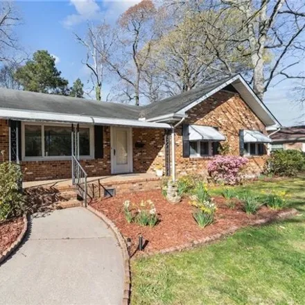 Image 3 - 6334 Taylor Drive, Lake Terrace, Norfolk, VA 23502, USA - House for sale