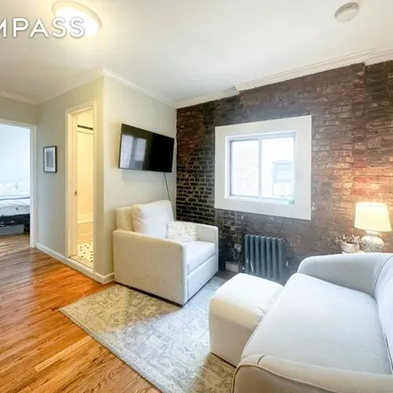 Image 1 - 57 Spring Street, New York, NY 10012, USA - House for rent