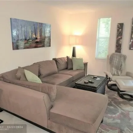 Image 7 - 1901 Oceanwalk Lane, Lauderdale-by-the-Sea, Broward County, FL 33062, USA - House for rent