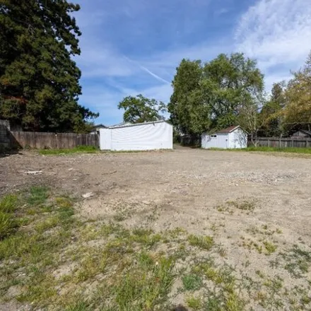 Image 5 - 2050 Marlow Rd Unit 1, Santa Rosa, California, 95403 - House for sale