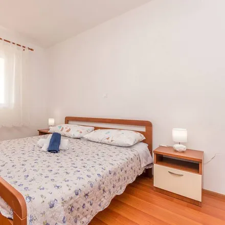 Rent this 2 bed house on Dobropoljana in Zadar County, Croatia