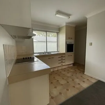 Image 3 - Nina Parade, Arundel QLD 4214, Australia - Apartment for rent