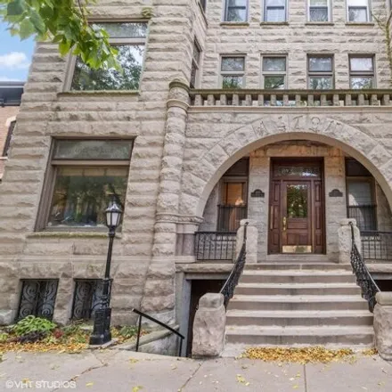 Buy this 2 bed condo on 549-551 West Belden Avenue in Chicago, IL 60614