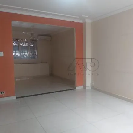 Buy this 3 bed house on Shopping Center Cidade Alta in Rua Voluntários de Piracicaba, Cidade Alta