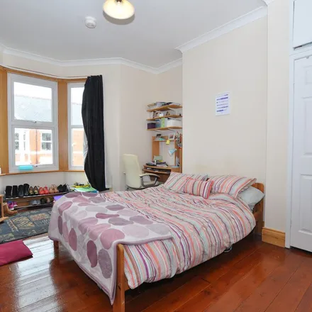 Image 5 - Mayfair Road, Newcastle upon Tyne, NE2 3DQ, United Kingdom - Apartment for rent
