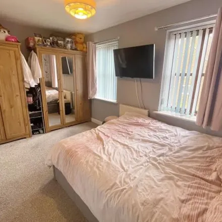 Image 7 - Oaklands, Camblesforth, YO8 8HH, United Kingdom - Townhouse for rent