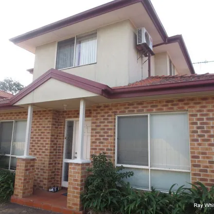 Rent this 3 bed townhouse on Carwarp Street in Macleod VIC 3085, Australia