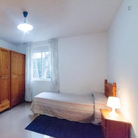 Rent this 5 bed room on Madrid in Calle Tajo, 28670 Villaviciosa de Odón