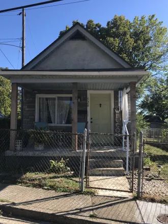 Buy this 2 bed house on 520 Ash Street in Lexington, KY 40508