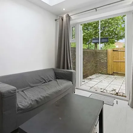 Image 5 - Adeney Close, London, W6 8ET, United Kingdom - Apartment for rent