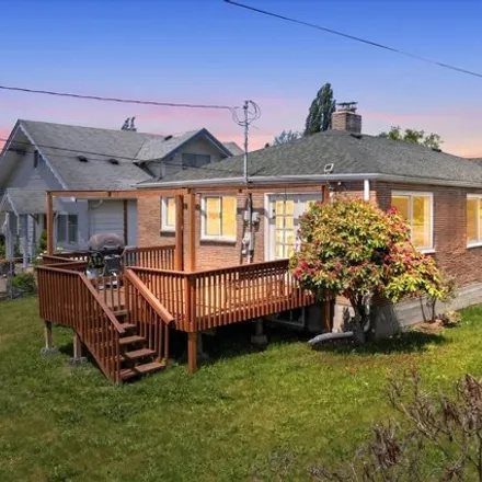 Image 2 - 5414 S Alaska St, Tacoma, Washington, 98408 - House for sale