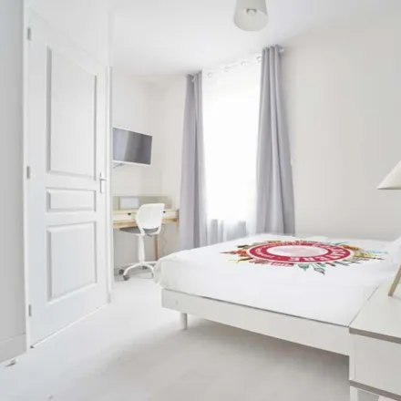 Rent this 2 bed room on 11 Rue de Berkem in 59110 La Madeleine, France