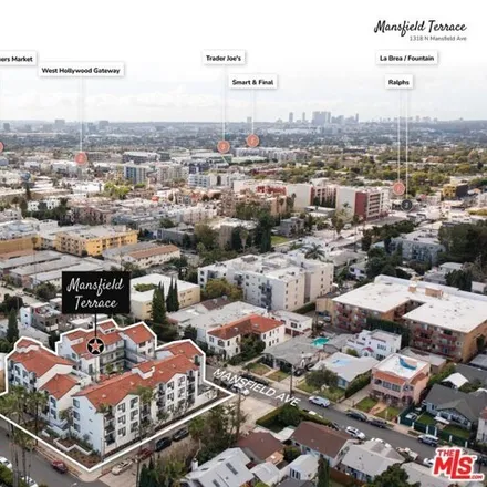 Image 4 - 6850 Higman Avenue, Los Angeles, CA 90028, USA - House for sale