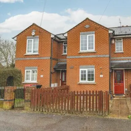 Buy this 3 bed townhouse on Mansion Lane in Langley, SL0 9RR