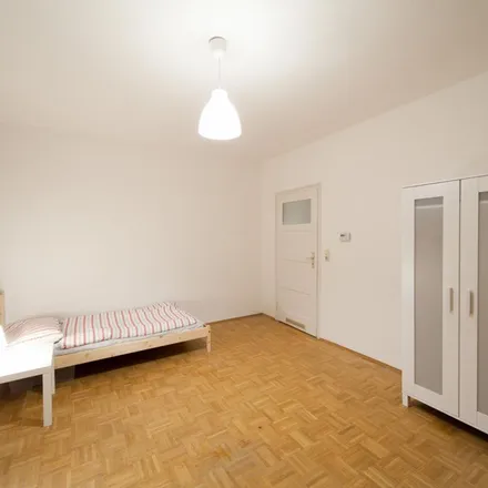 Image 9 - Leopoldstraße 105, 80802 Munich, Germany - Apartment for rent