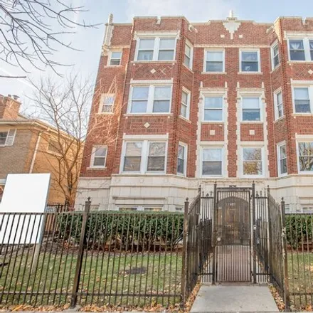 Rent this 1 bed apartment on 6956-6958 North Ashland Boulevard in Chicago, IL 60626