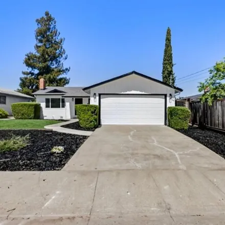 Buy this 3 bed house on 2244 Labrador Street in Concord, CA 94520