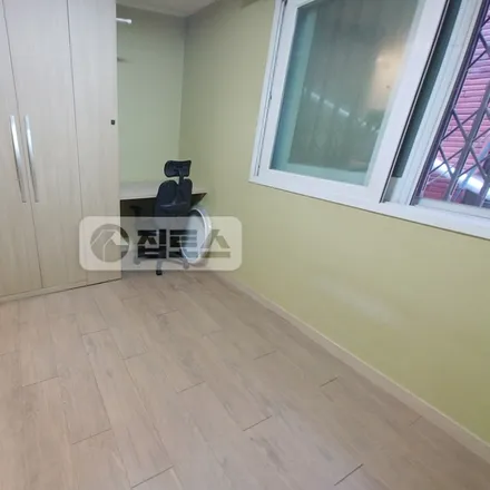 Rent this studio apartment on 서울특별시 관악구 신림동 246-55