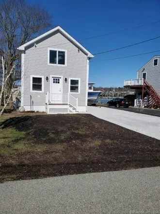 Rent this 2 bed house on 30 Roseleah Dr in Stonington, Connecticut