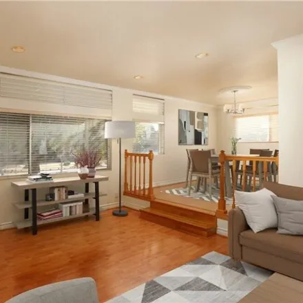 Image 4 - 4253 Coldwater Canyon Avenue, Los Angeles, CA 91604, USA - Townhouse for sale