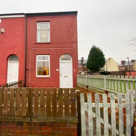 Rent this 3 bed house on unnamed road in Droylsden, M43 6AN