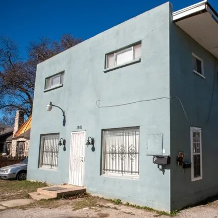 Buy this studio house on 1919 Cincinnati Avenue in San Antonio, TX 78228