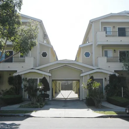 Rent this 2 bed apartment on P&L Discount in Saint Louis Avenue, Long Beach
