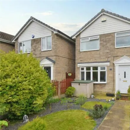 Buy this 3 bed house on Tingley Common in Woodkirk, LS27 0HX